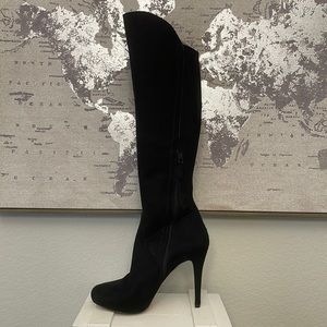Size 10 Guess Brand Knee High Velvet boot